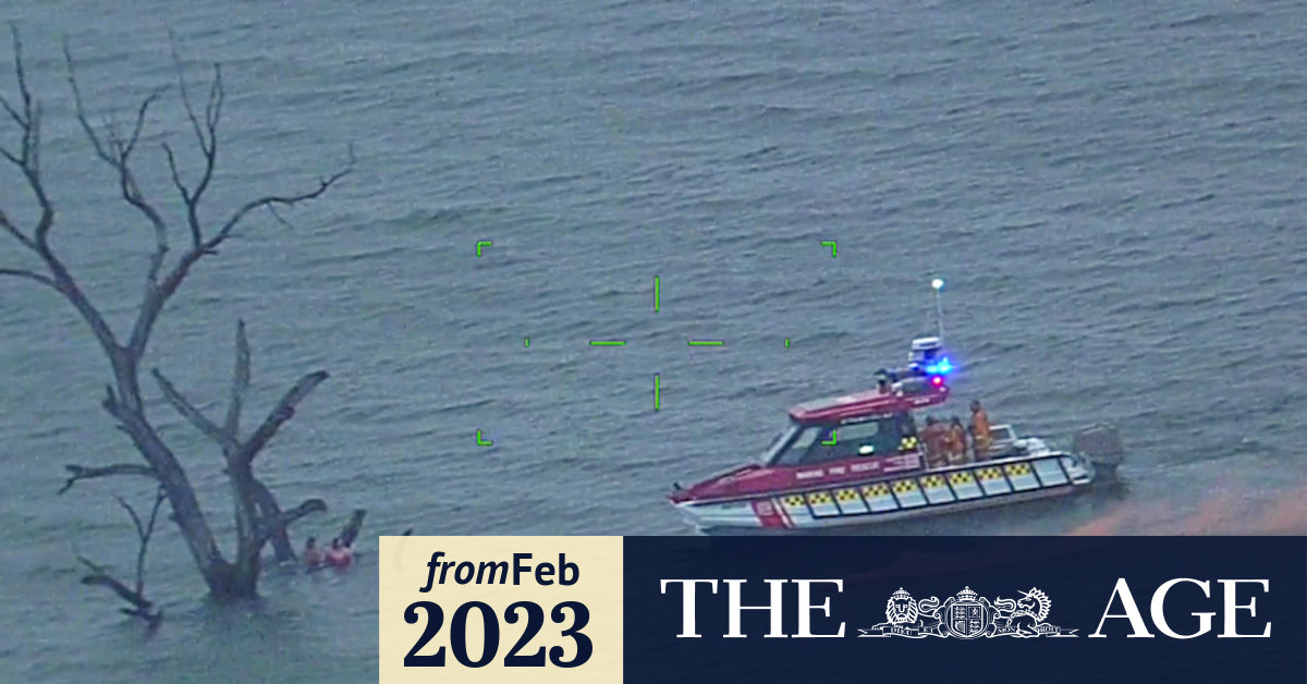 Lake Eildon rescue Eight people saved after their boat capsizes near